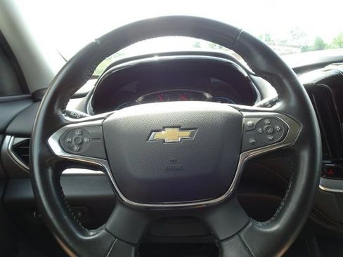 Used 2019 Chevrolet Traverse LT FWD image 19