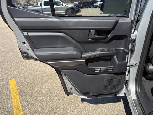 New 2026 Toyota 4Runner SR5 image 16