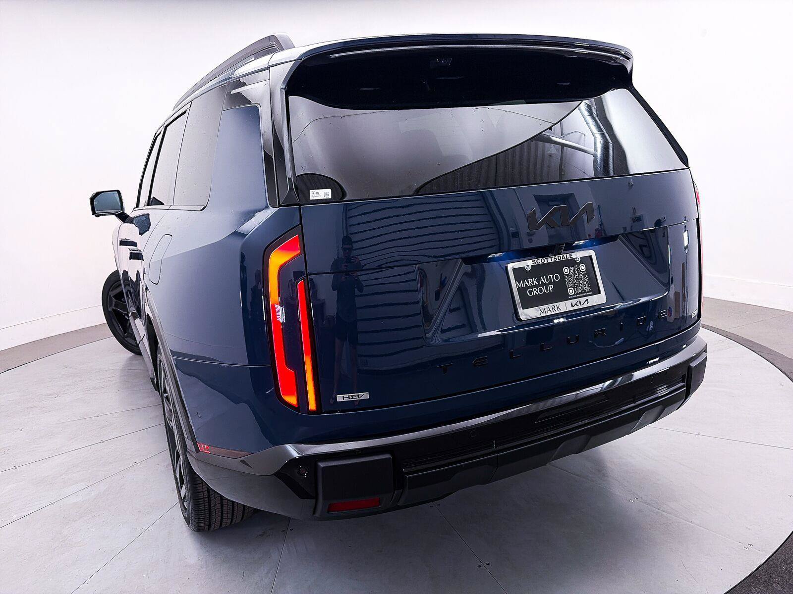 Used 2027 Kia Telluride X-Line SX Prestige w/ Towing Package AWD/4WD image 3