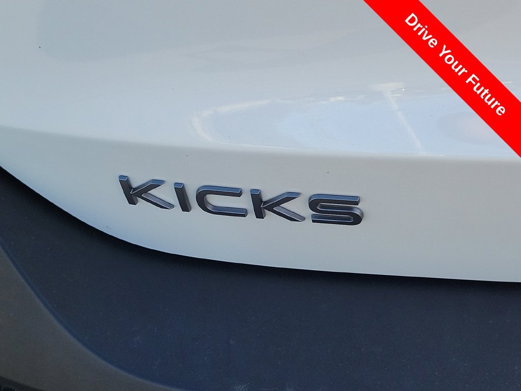 Used 2026 Nissan Kicks SV w/ SV Premium Package FWD image 25