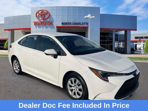 Used 2024 Toyota Corolla LE FWD image 1