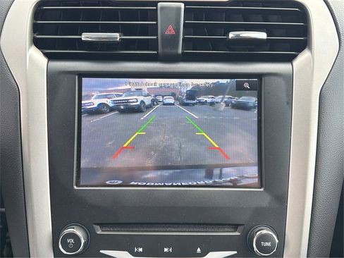 Used 2013 Ford Fusion SE image 23