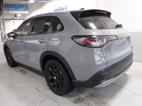 Used 2023 Honda HR-V Sport image 10