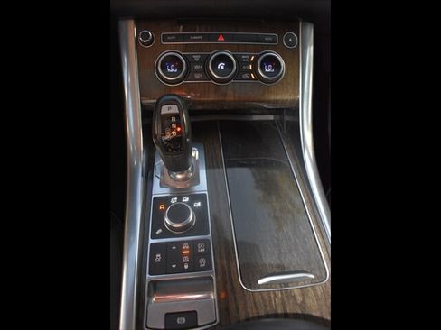 Used 2017 Land Rover Range Rover Sport HSE AWD/4WD image 12