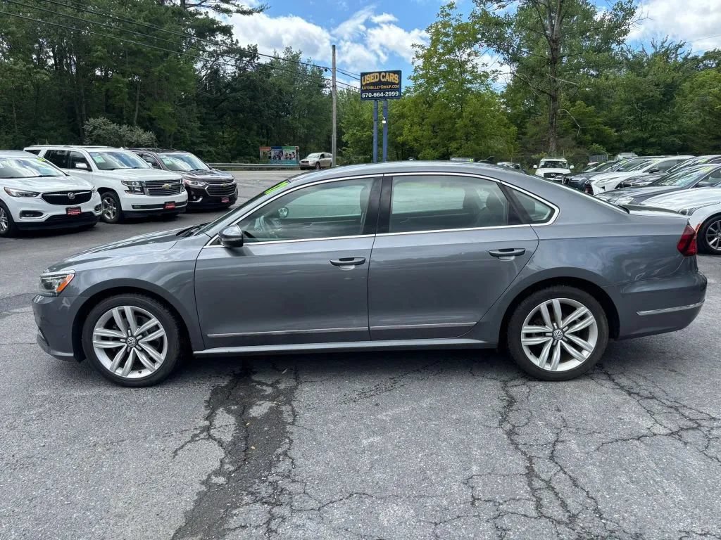 Used 2017 Volkswagen Passat 1.8T SE FWD image 5