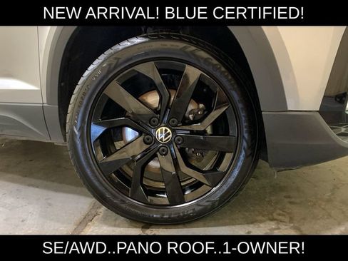 Used 2022 Volkswagen Taos SE w/ Panoramic Sunroof Package FWD image 9