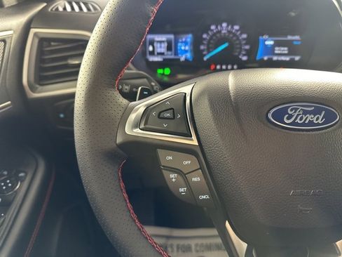 Used 2023 Ford Edge ST-Line w/ Class II Trailer Tow Package image 23