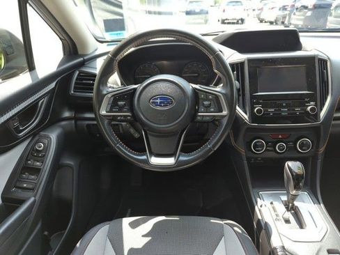 Used 2022 Subaru Crosstrek 2.0i Premium w/ Moonroof Package image 18