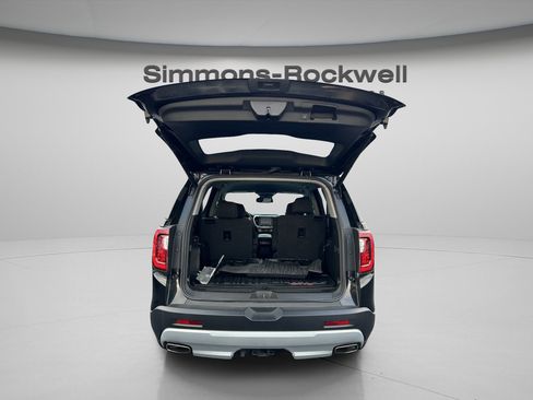 Used 2023 GMC Acadia SLE w/ Driver Convenience Package image 20