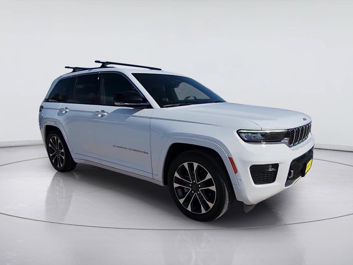 Used 2022 Jeep Grand Cherokee Overland w/ Adv Protech Group III AWD/4WD image 2