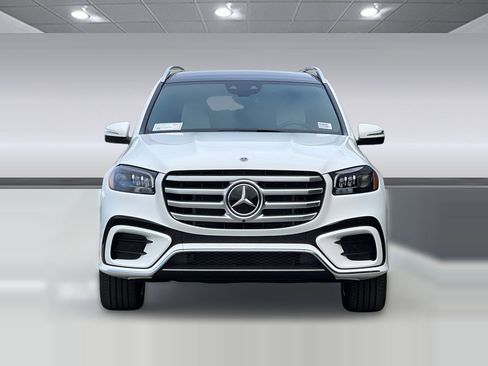 New 2026 Mercedes-Benz GLS 580 4MATIC image 5