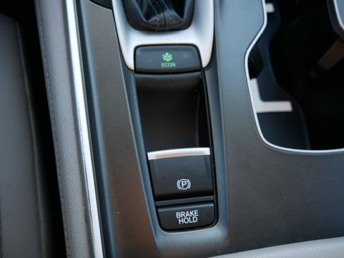 Used 2018 Honda Accord EX-L image 32