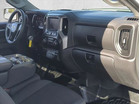 Used 2022 Chevrolet Silverado 1500 W/T w/ WT Value Package AWD/4WD image 15