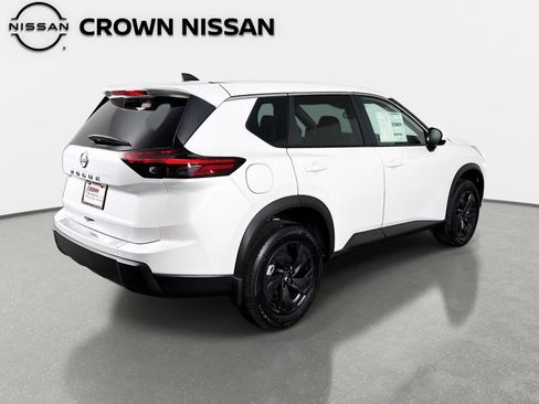 New 2026 Nissan Rogue SV FWD image 5