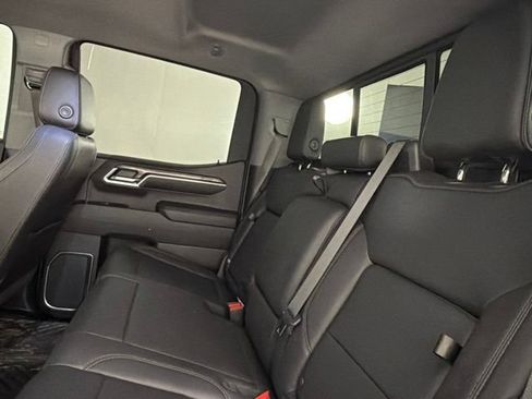 Used 2022 Chevrolet Silverado 1500 LTZ w/ LTZ Premium Package AWD/4WD image 13