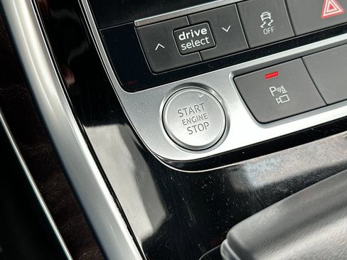 Used 2019 Audi Q8 Premium Plus w/ Premium Plus image 27