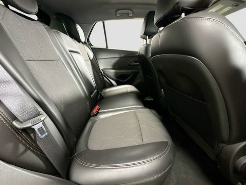 Used 2018 Chevrolet Trax LT w/ LT Convenience Package AWD/4WD image 25