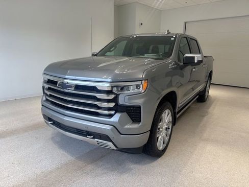 Certified 2025 Chevrolet Silverado 1500 High Country image 3