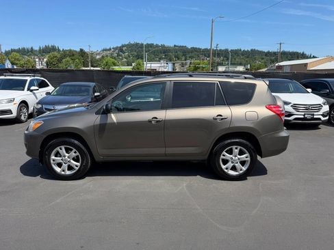 Used 2011 Toyota RAV4 4WD w/ Upgrade Value Pkg image 8