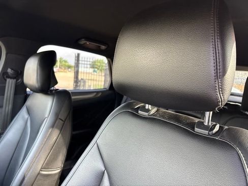 Used 2018 Lincoln MKC Premiere FWD image 9