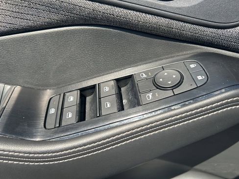 Certified 2023 Nissan Rogue SV AWD/4WD image 15