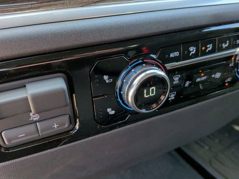 New 2026 GMC Sierra 1500 Elevation image 25