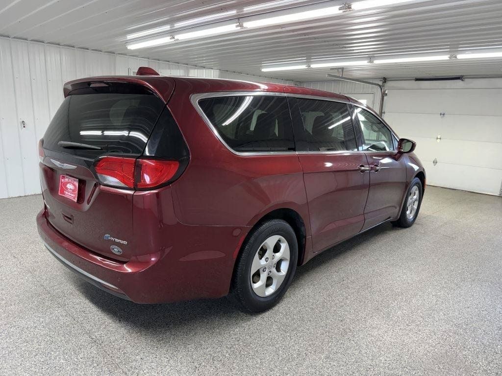 Used 2018 Chrysler Pacifica Touring Plus FWD image 6