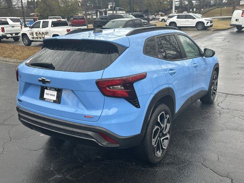 Certified 2024 Chevrolet Trax RS w/ Driver Confidence Package image 5