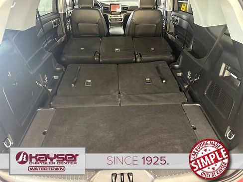 Used 2023 Ford Explorer XLT w/ Equipment Group 202A AWD/4WD image 45