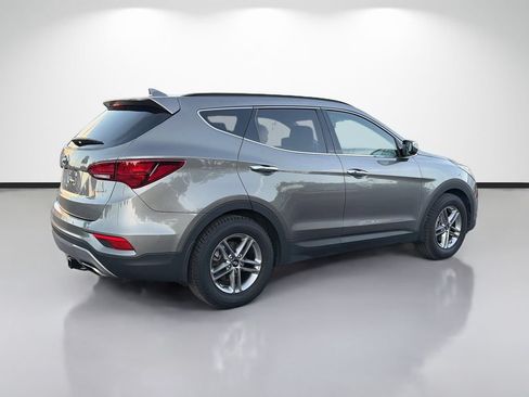 Used 2018 Hyundai Santa Fe Sport w/ 2.4L Tech Package 04 FWD image 3