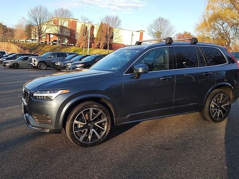 Used 2021 Volvo XC90 T6 Momentum w/ Climate Package image 4