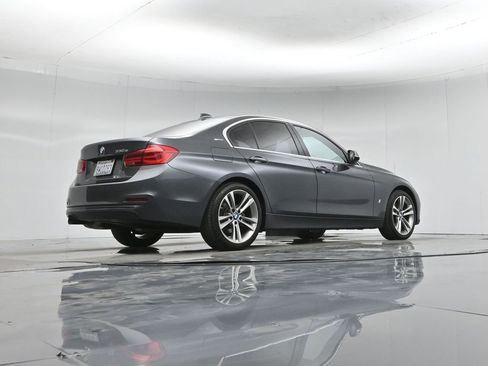 Used 2018 BMW 330e w/ Convenience Package image 47