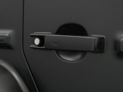 Used 2025 Mercedes-Benz G 63 AMG 4MATIC image 54