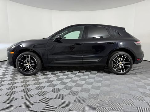 New 2026 Porsche Macan image 2