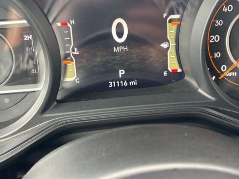 Used 2025 Jeep Wrangler Sahara image 40