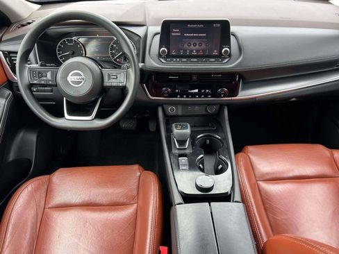 Used 2021 Nissan Rogue SV image 11