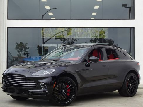 Used 2022 Aston Martin DBX AWD/4WD image 11