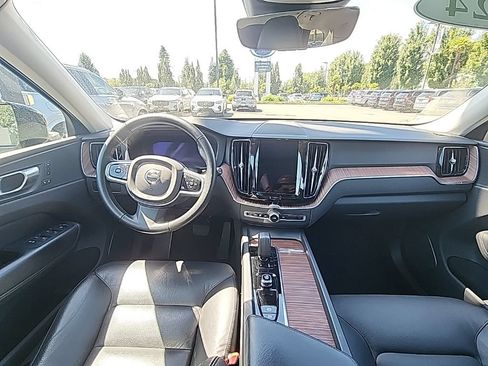 Certified 2024 Volvo XC60 B5 Plus w/ Protection Package Premier AWD/4WD image 19