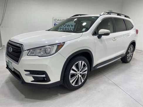Used 2022 Subaru Ascent Limited image 4