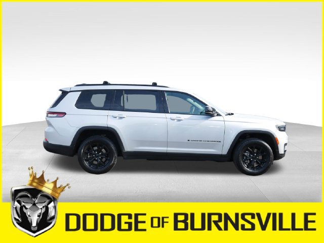 Used 2024 Jeep Grand Cherokee L Laredo AWD/4WD image 10