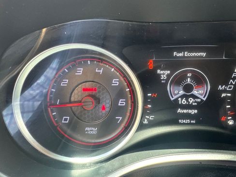 Used 2019 Dodge Charger SXT w/ Leather Interior Group RWD image 11