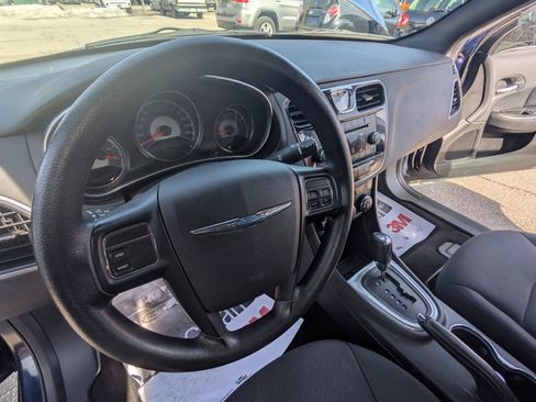 Used 2014 Chrysler 200 LX FWD image 9