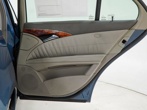 Used 2003 Mercedes-Benz E 320 Sedan image 41