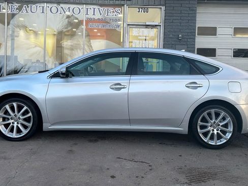 Used 2013 Toyota Avalon Limited image 4