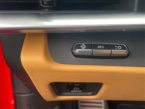 Used 2021 Chevrolet Corvette Stingray Premium Cpe w/ Z51 Performance Package image 16