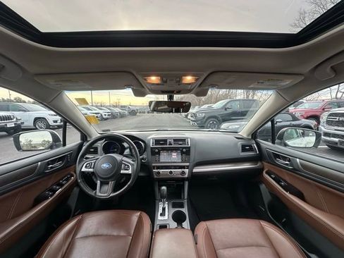 Used 2017 Subaru Outback 2.5i Touring w/ Popular Package #5A image 2