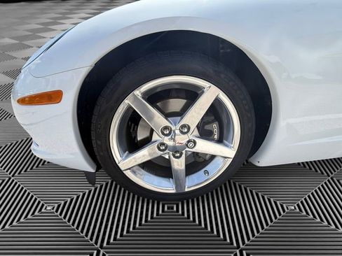Used 2006 Chevrolet Corvette Convertible w/ Preferred Equipment Group RWD image 9