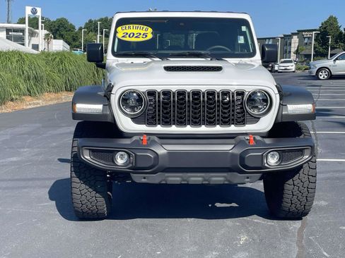 Used 2025 Jeep Gladiator Mojave w/ Convenience Group AWD/4WD image 2