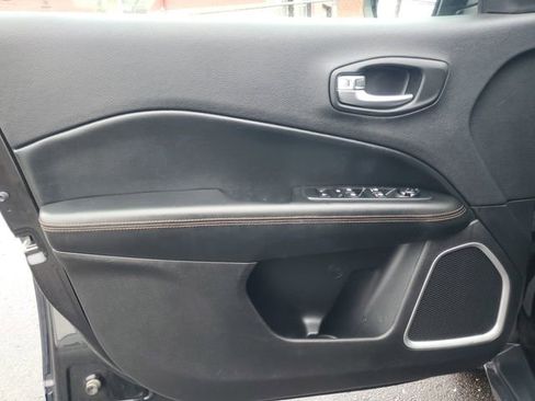Used 2019 Jeep Compass Limited image 11