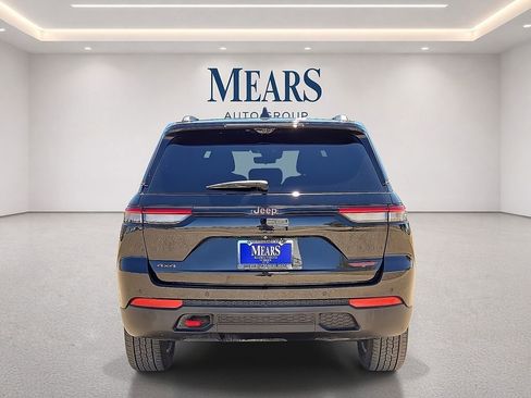 Used 2022 Jeep Grand Cherokee Trailhawk w/ ADV Protech Group II AWD/4WD image 4